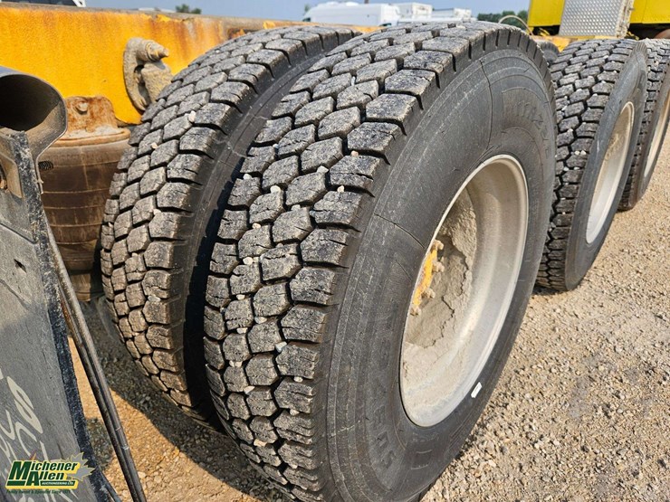 2009-kenworth-t800-image-15