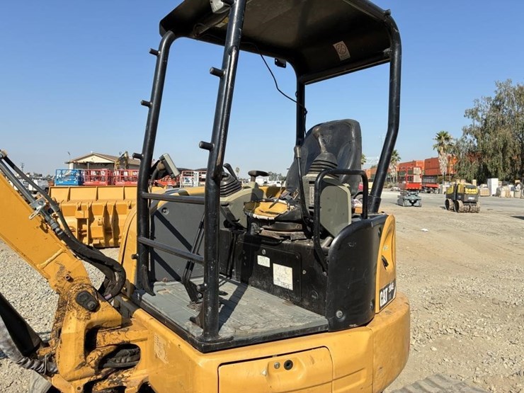 2014-caterpillar-304e2-cr-image-15