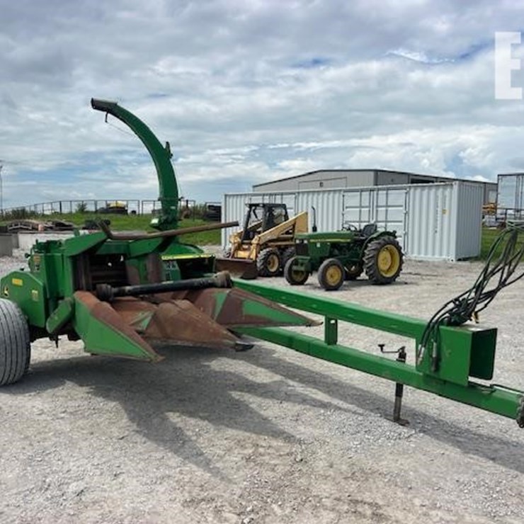 2010 JOHN DEERE 3975