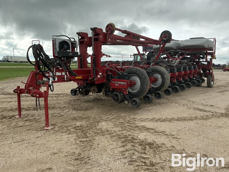 2012-case-ih-1250-image-1