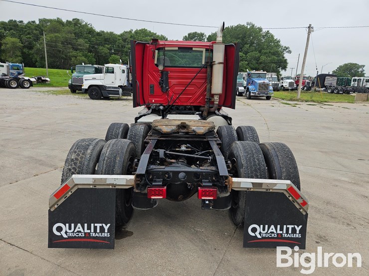 2014-international-prostar-image-6