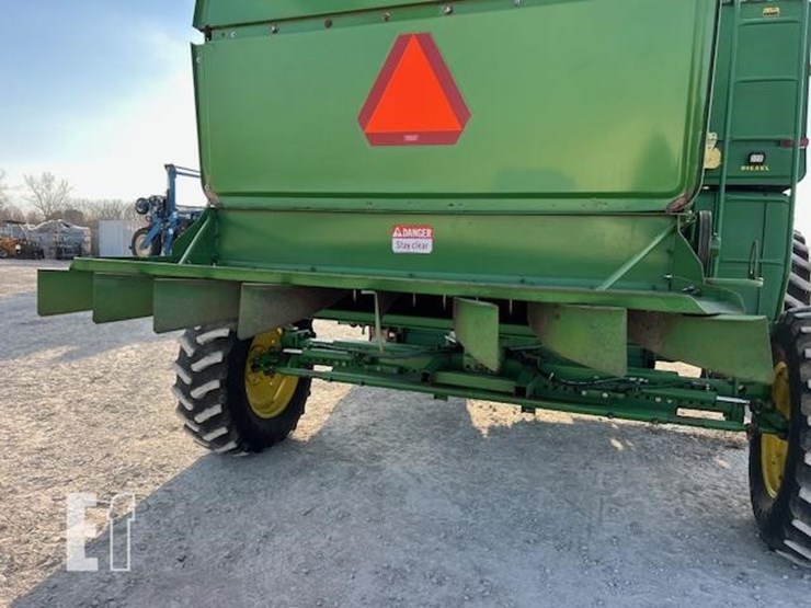 1988-john-deere-8820-titan-ii-image-40