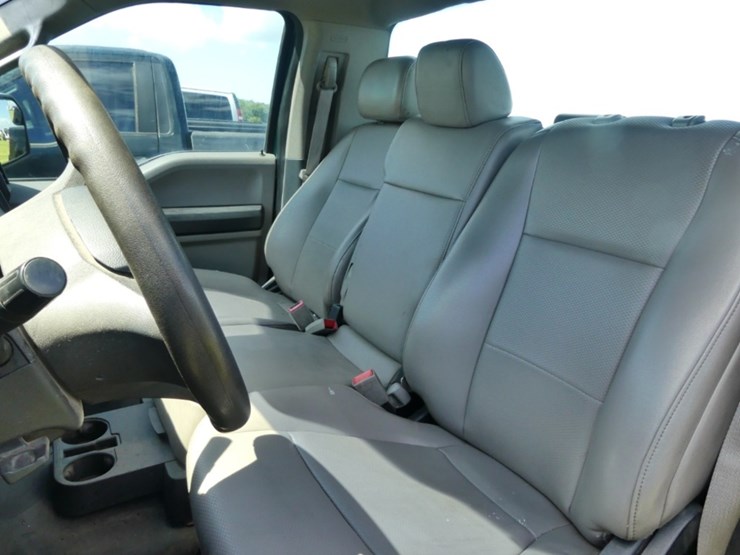 2019-ford-f150-xl-image-8