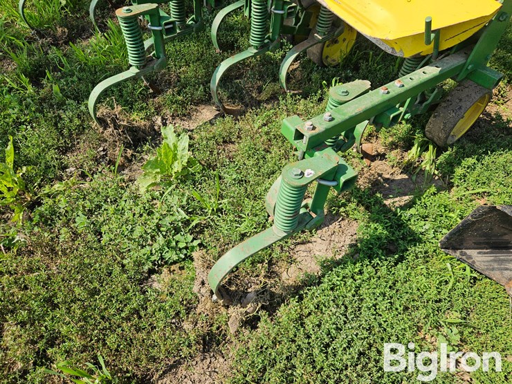 john-deere-825-image-13