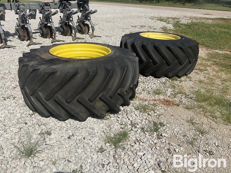 john-deere-8-image-1
