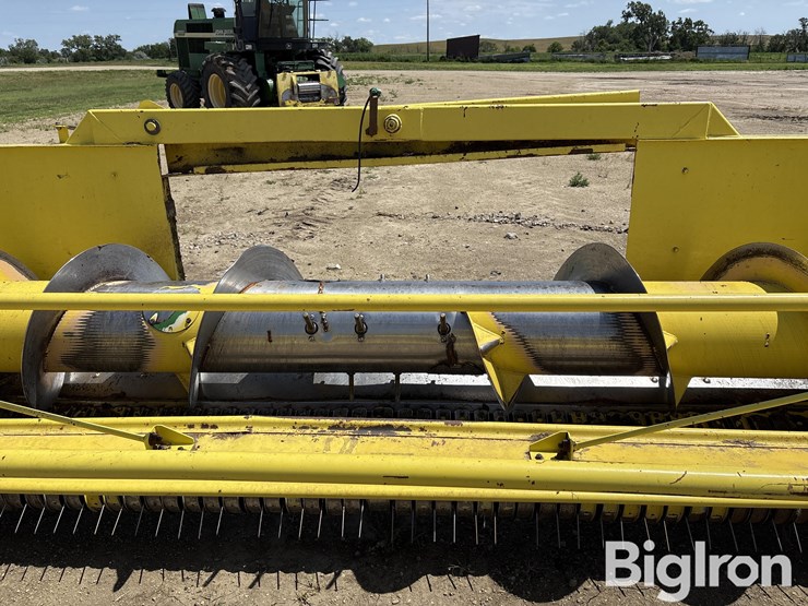 2006-john-deere-645b-image-16
