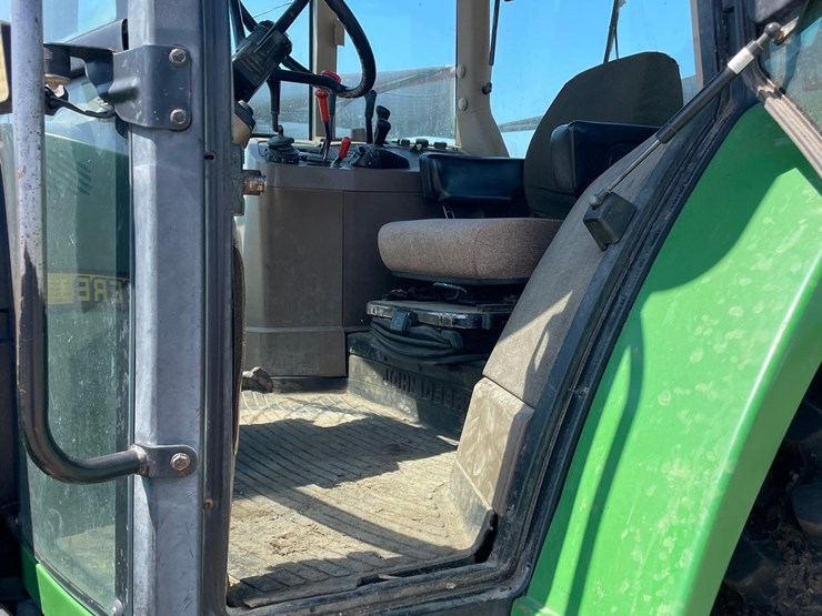 john-deere-7210-image-29