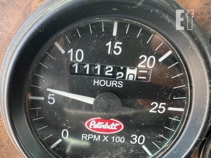 2003-peterbilt-330-image-43