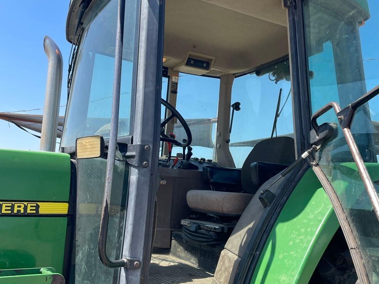 john-deere-7210-image-31