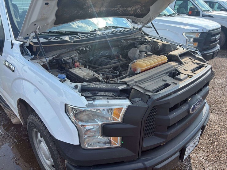 2015-ford-f150-lariat-image-14