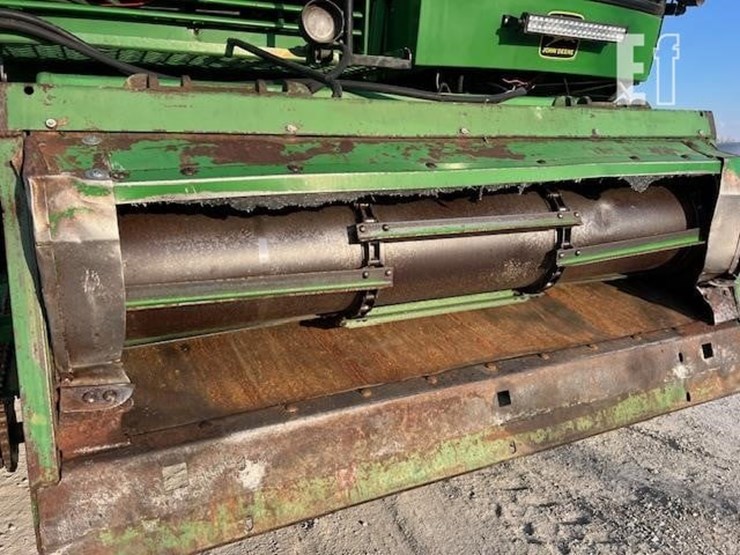 1988-john-deere-8820-titan-ii-image-18