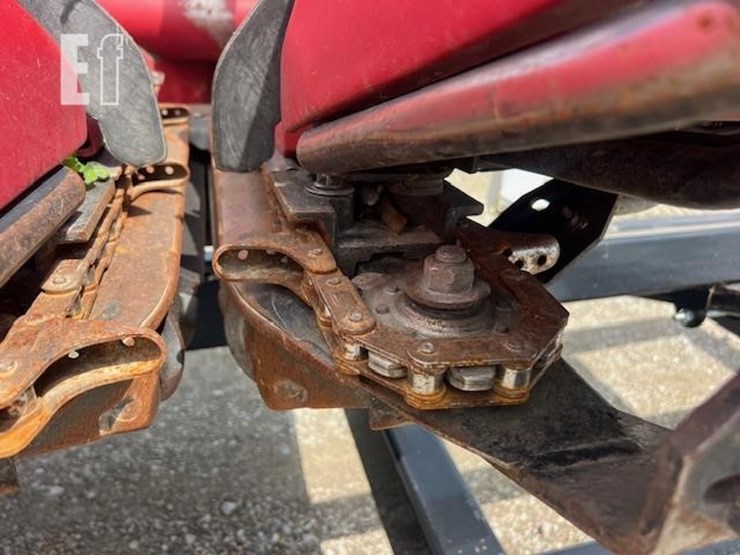 2011-case-ih-3412-image-16