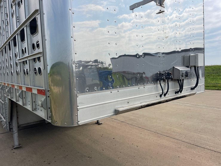 2021-eby-livestock-trailer-image-20