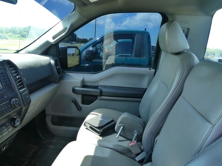 2018-ford-f150-xl-image-10
