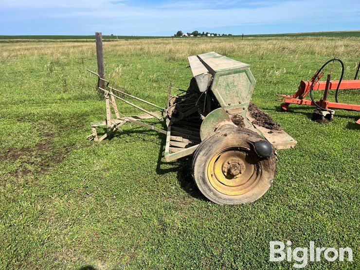 john-deere-8-image-8
