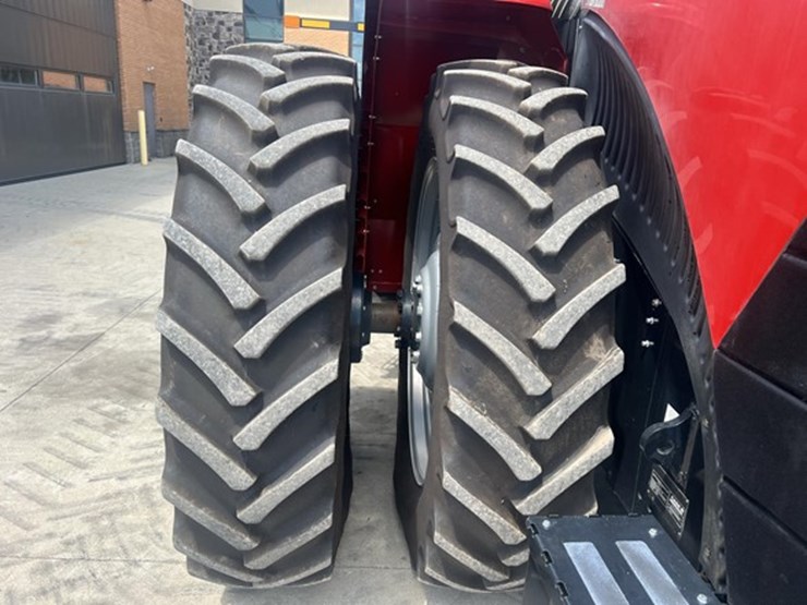 2023-case-ih-steiger-470-image-16