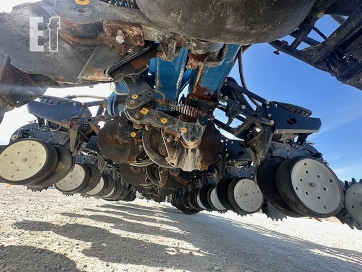 2014-kinze-4900-image-30
