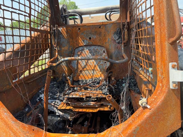 2013-bobcat-t770-image-8