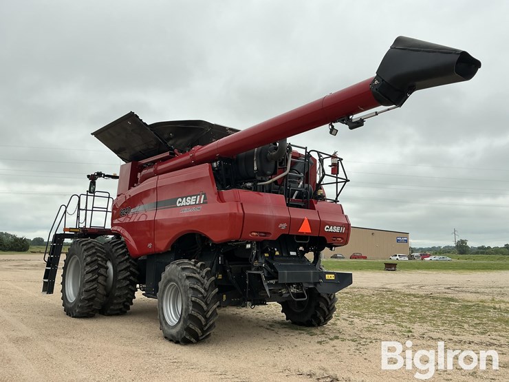 2018-case-ih-8240-image-7