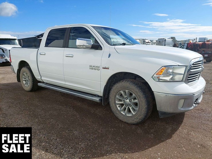 2013-ram-1500-slt-image-2
