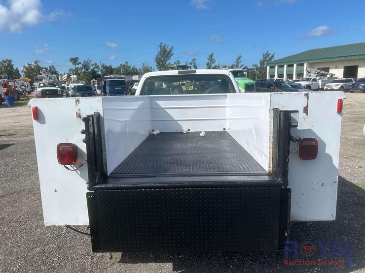 2004-ford-f350-image-26