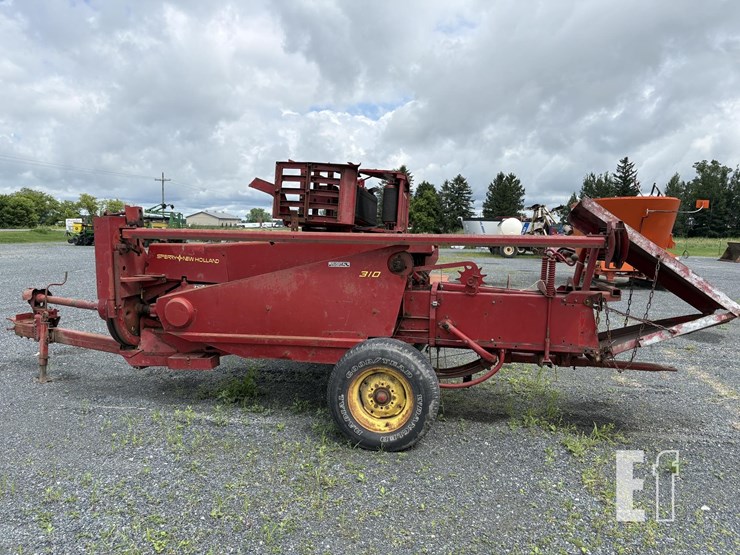 new-holland-310-image-9