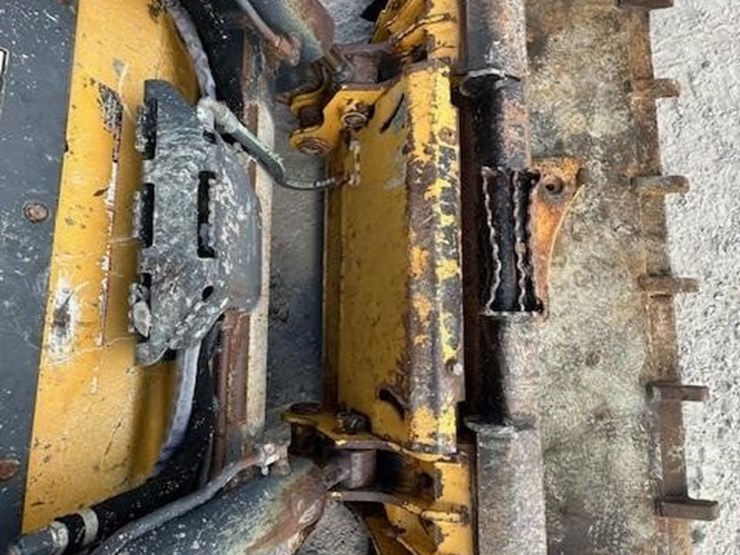 deere-317g-image-14