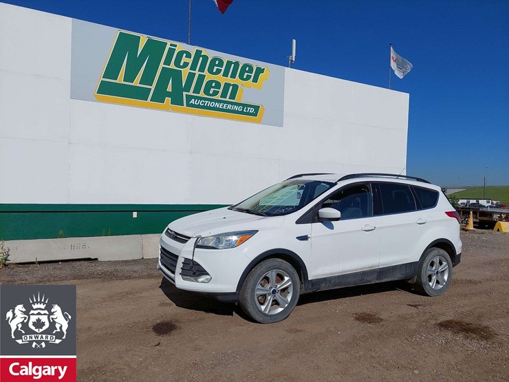 2016-ford-escape-se-image-1