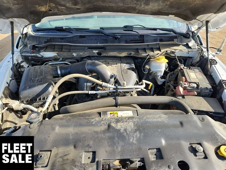 2014-ram-1500-slt-image-22