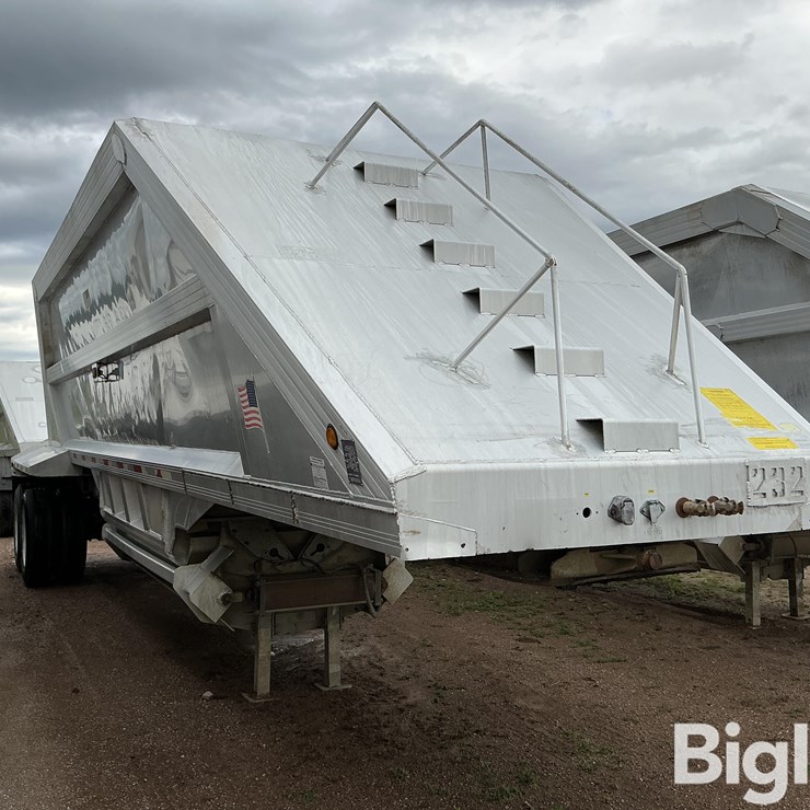 2003 TRAVIS 35 FT