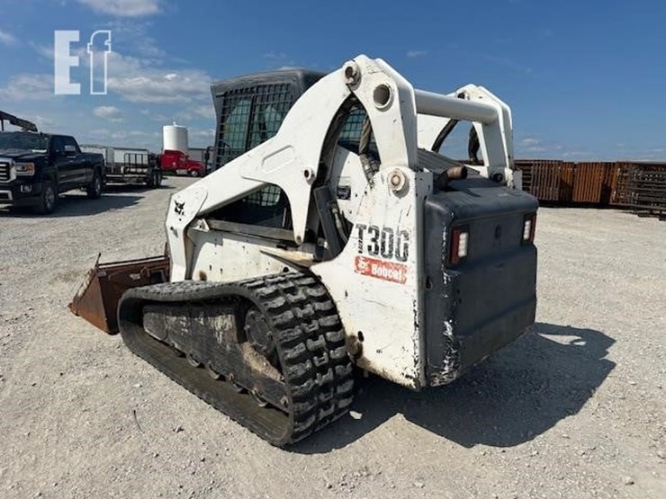 2007-bobcat-t300-image-3