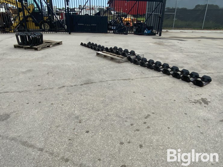 grouser-over-the-tire-skid-steer-tracks-image-1