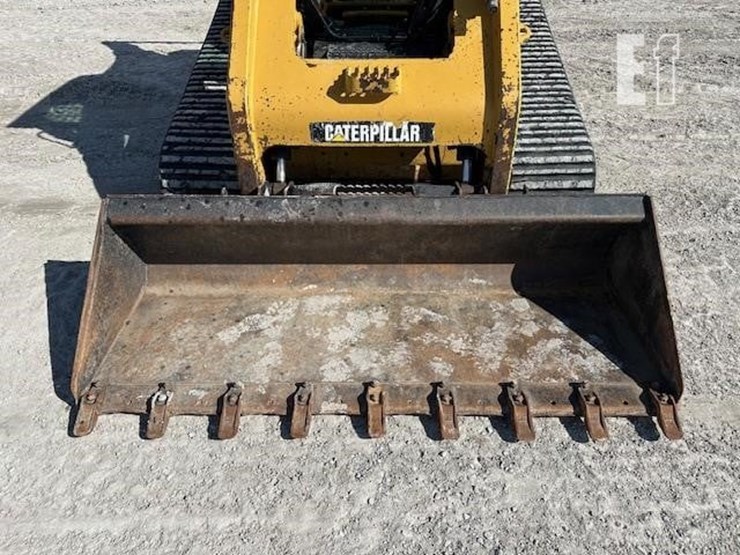 2013-caterpillar-287c2-image-12