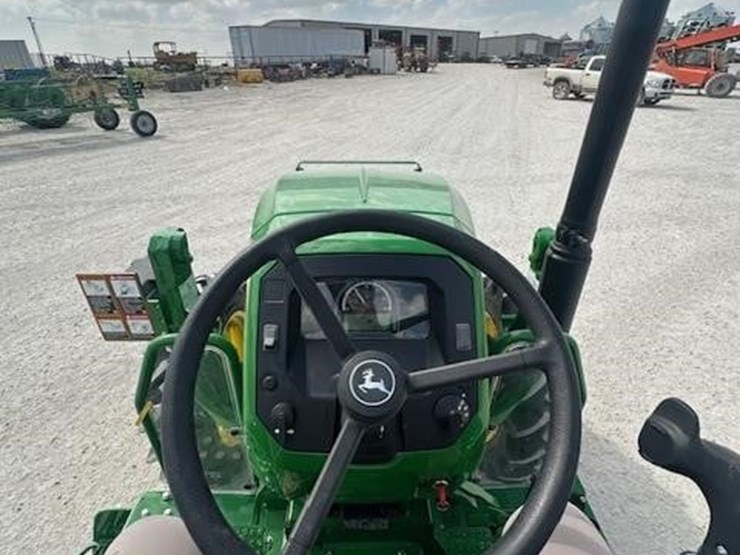 2023-john-deere-5050e-image-31