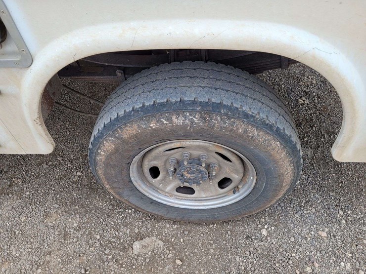 2017-ford-f350-sd-image-17