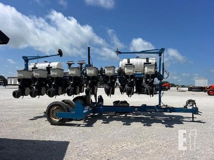2001-kinze-3500-image-3