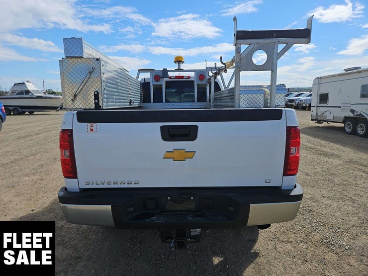 2012-chevrolet-silverado-2500hd-image-17