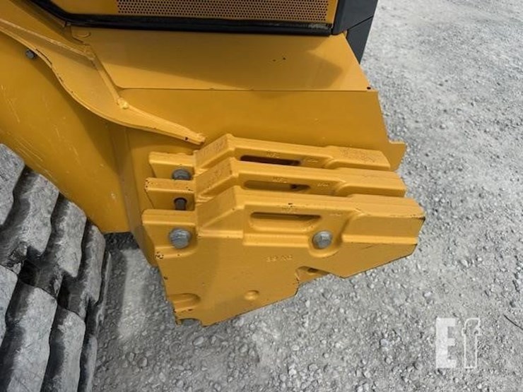 2022-deere-333g-image-11