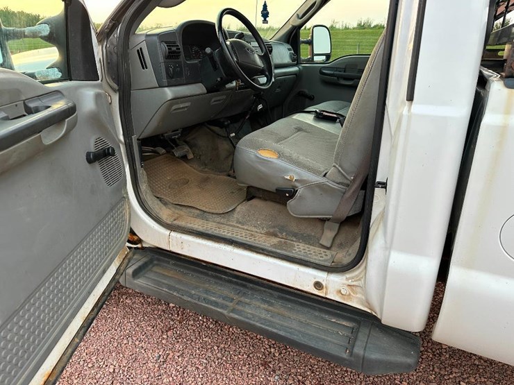 2006-ford-f250-xl-image-41