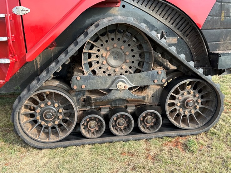 2023-case-ih-470-image-3
