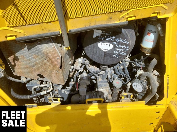 2013-komatsu-d65px--17-image-26