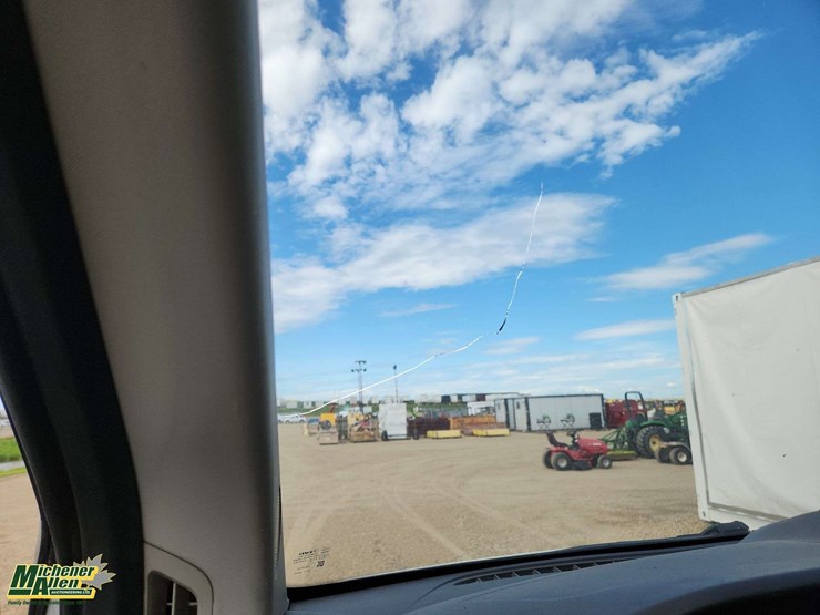 2019-ford-transit-image-39