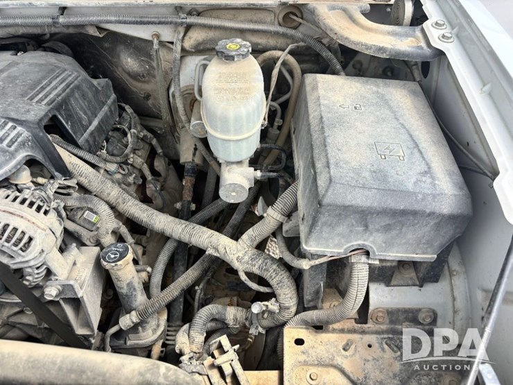 2013-chevrolet-3500hd-image-51