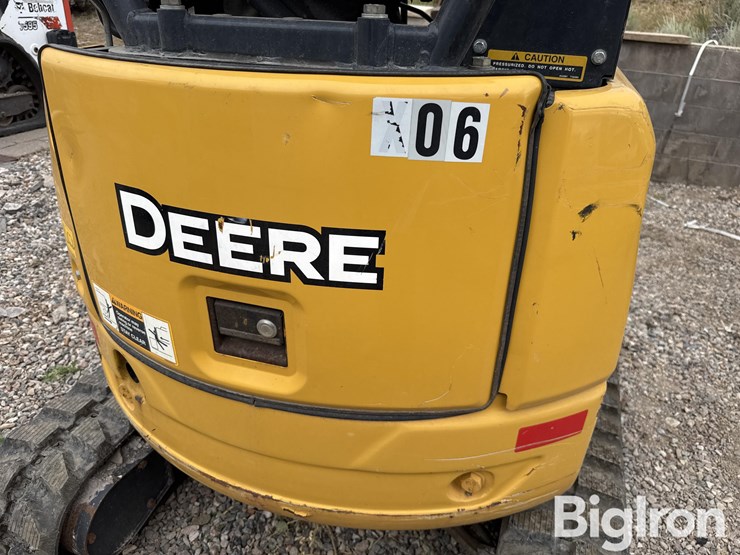 2020-deere-17g-image-18