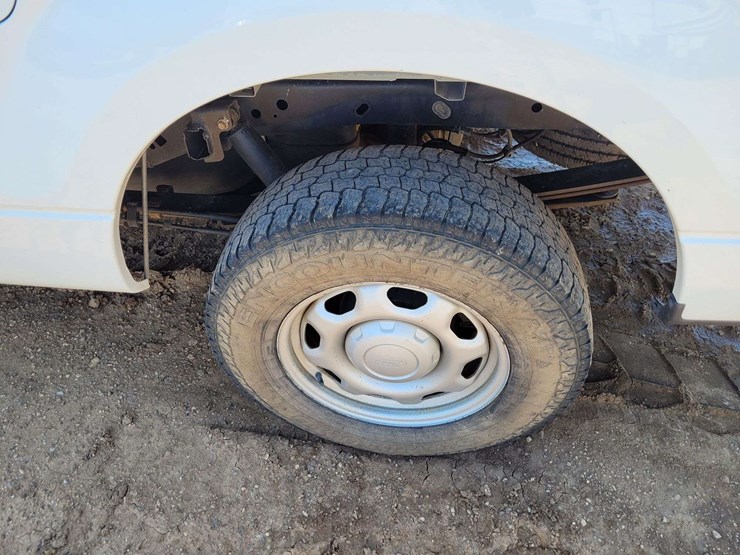 2011-ford-f150-xl-image-17
