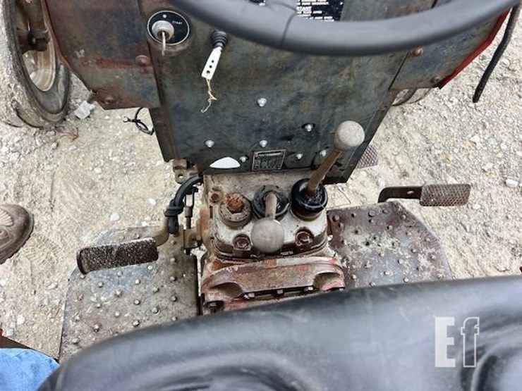 massey-ferguson-255-image-38