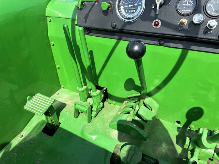 1958-john-deere-820-image-44