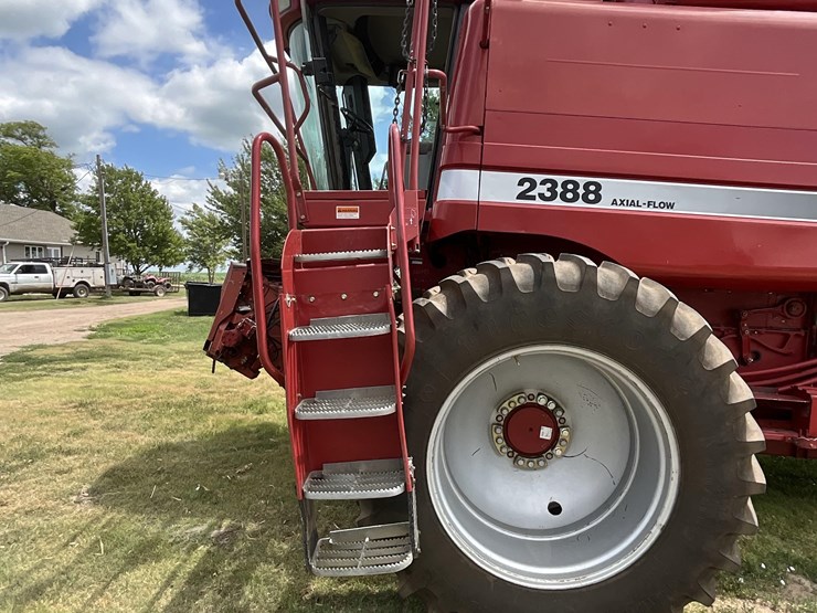 2004-case-ih-2388-image-12