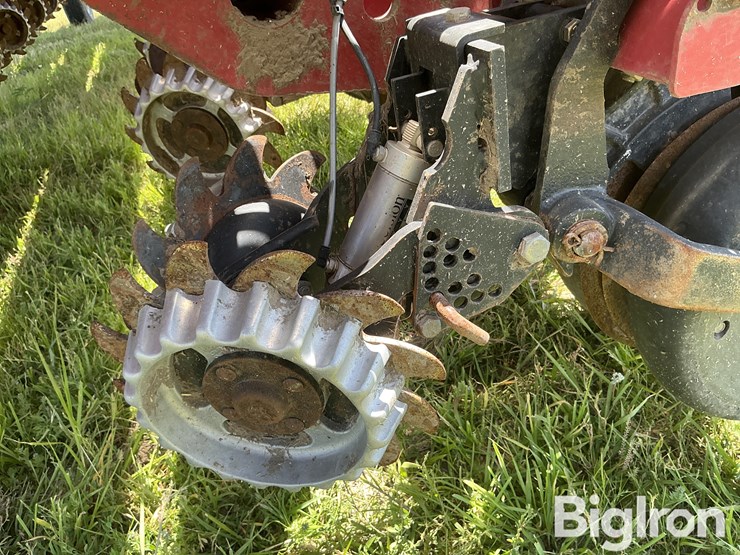 2011-case-ih-1250-image-18