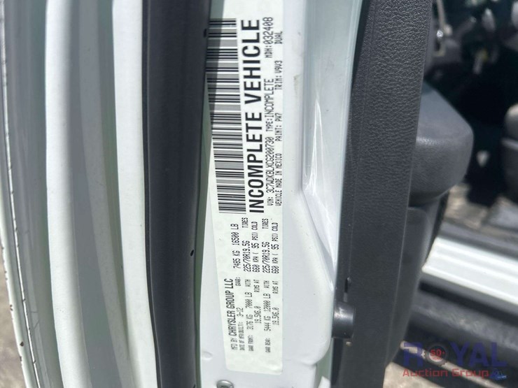 2012-ram-4500-versalift-el29n-03-bucket-truck-image-5